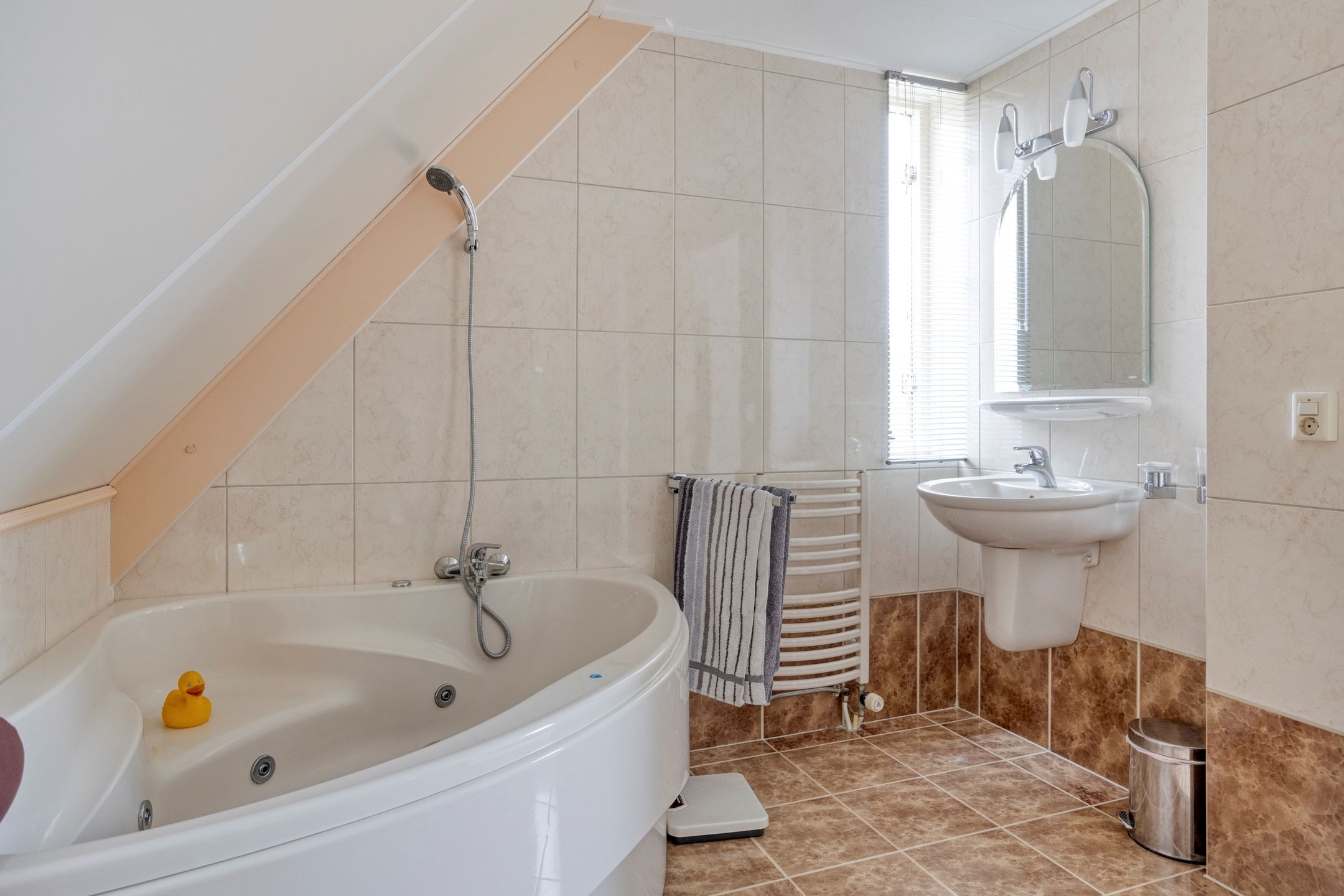 Foto 27 van Donkershoekstraat 8