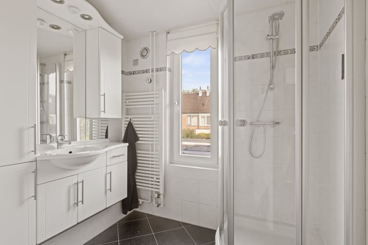 Foto 34 van Valeriaan 14