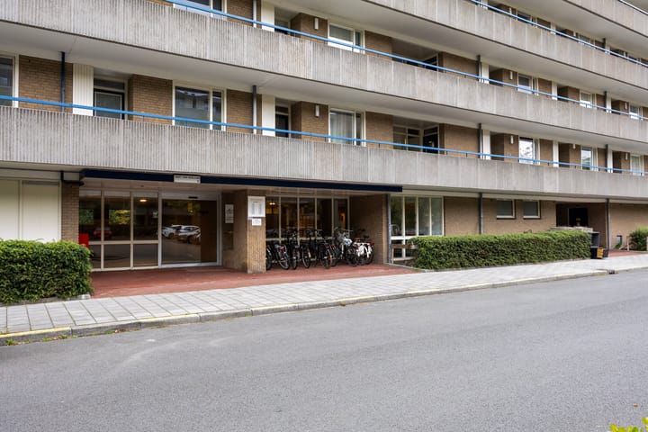 Photo 5 of Aert van Neslaan 644