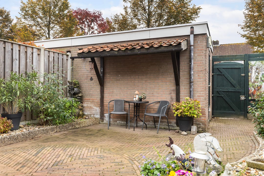 Photo 16 of J.W. Dumonstraat 36