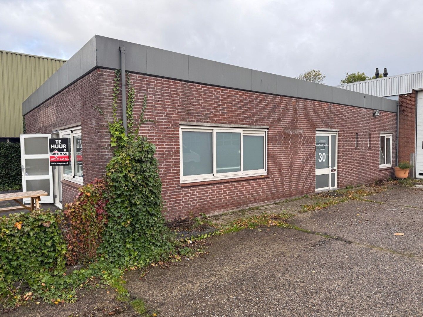 Bekijk foto 1 van Einsteinstraat 30