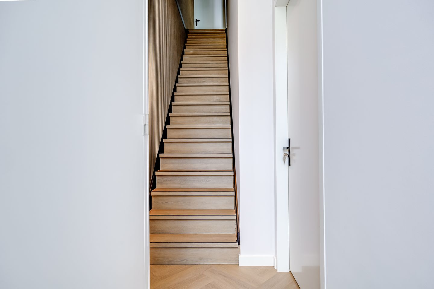 Bekijk foto 5 van Spaceshuttle 18-H