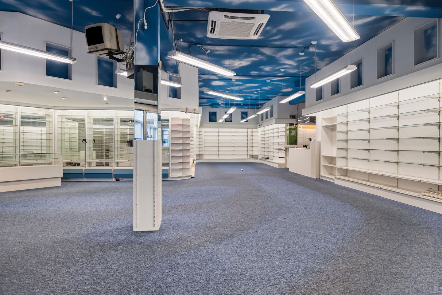 View photo 3 of Westeinde 22