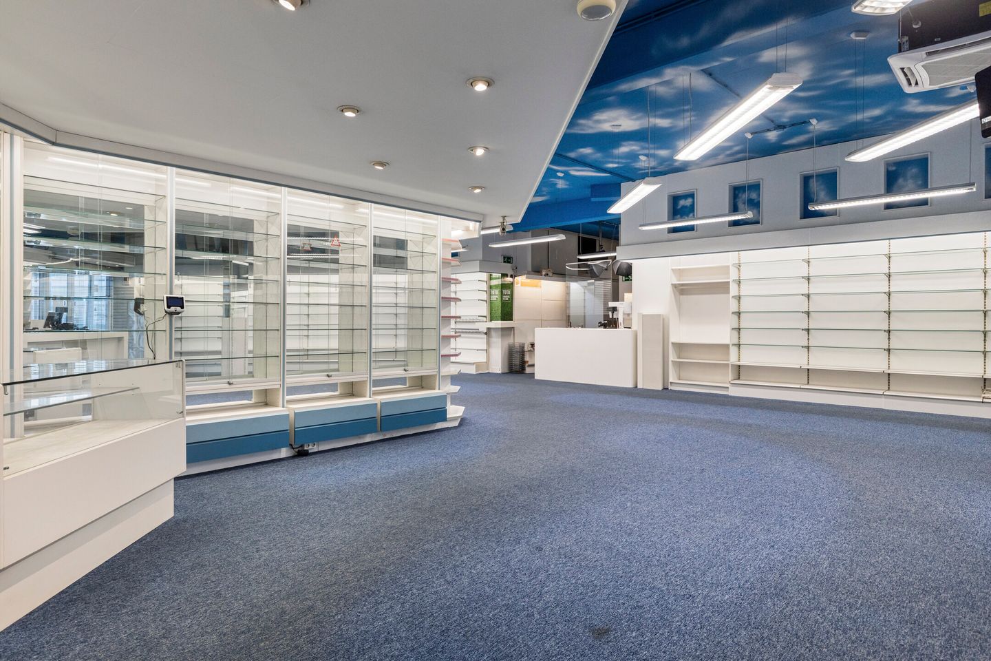 View photo 4 of Westeinde 22