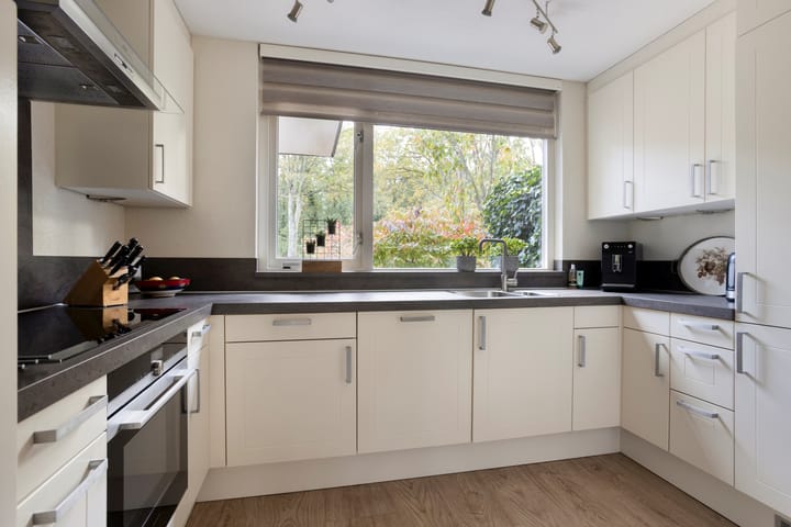 Foto 3 van Dirk van den Burgweg 103