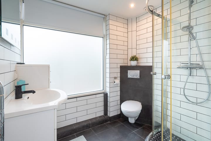 Photo 18 of Mr. Treubstraat 10