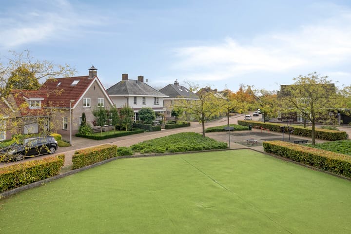 Photo 2 of Van Wassenaarstraat 21