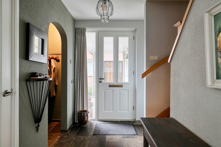 Photo 11 of Van Wassenaarstraat 21