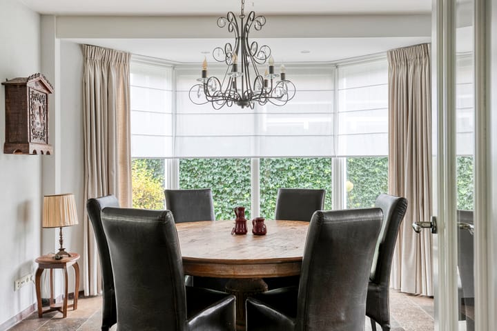 Photo 13 of Van Wassenaarstraat 21