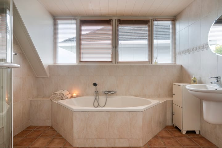 Photo 35 of Van Wassenaarstraat 21