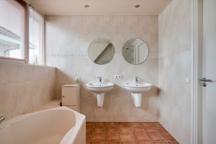 Photo 38 of Van Wassenaarstraat 21