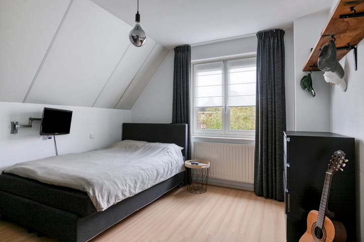 Photo 40 of Van Wassenaarstraat 21