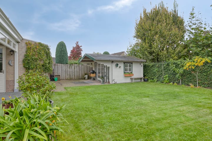 Photo 59 of Van Wassenaarstraat 21