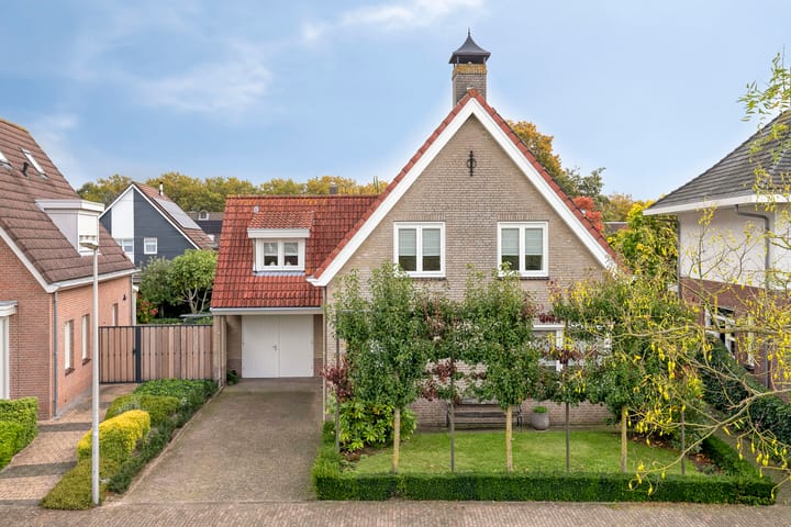 Photo 63 of Van Wassenaarstraat 21