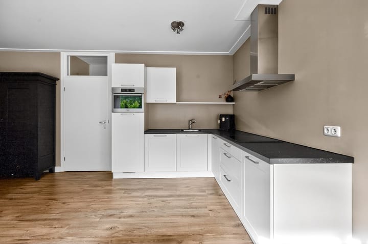 Photo 11 of Heemskerklaan 149