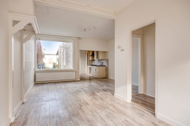 Photo 10 of Vossenstraat 8