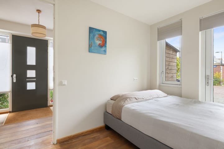 Photo 11 of James Bradleystraat 17