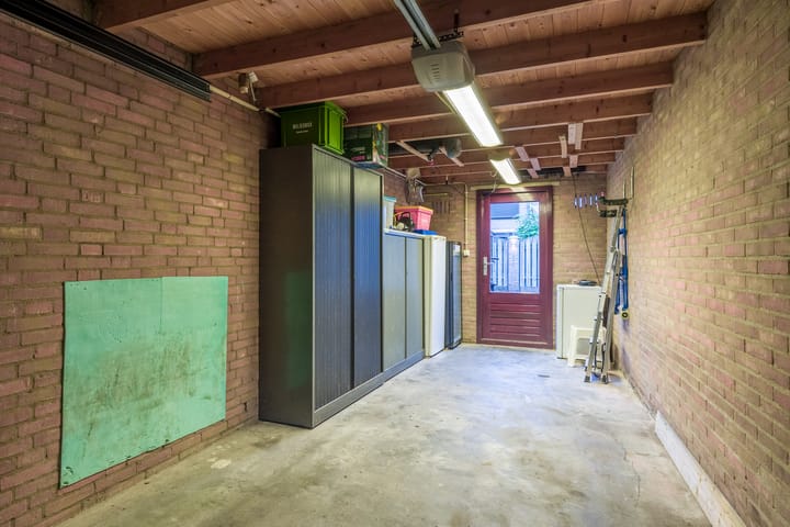 Photo 32 of Heinsbergstraat 9