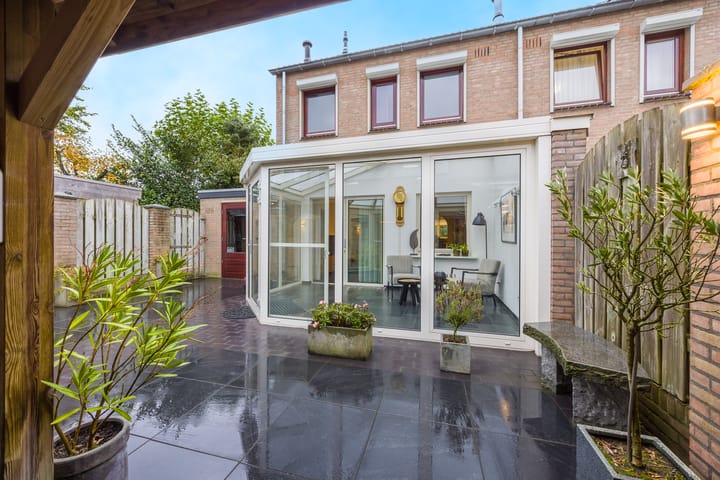 Photo 35 of Heinsbergstraat 9