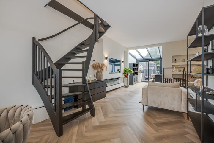 Photo 14 of Hofweg 23