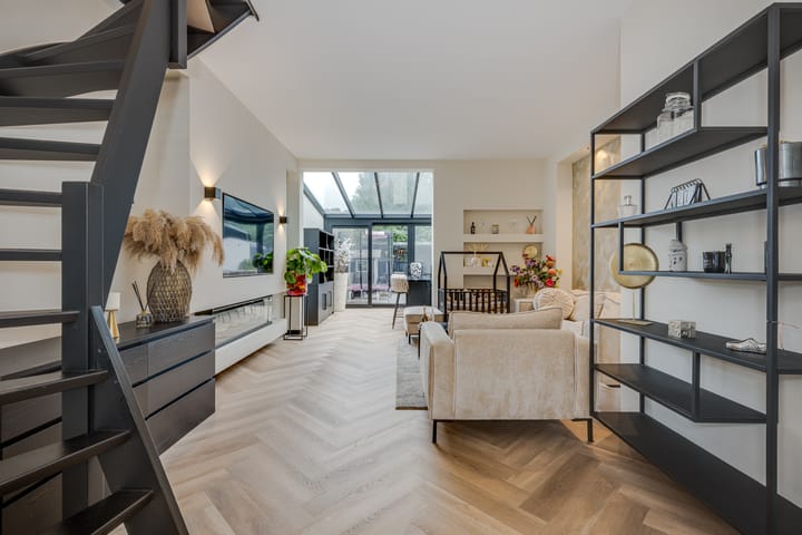 Photo 15 of Hofweg 23