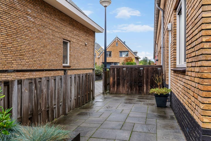 Foto 39 van Clausplein 6