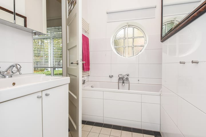 Foto 45 van Van Hogenhoucklaan 40