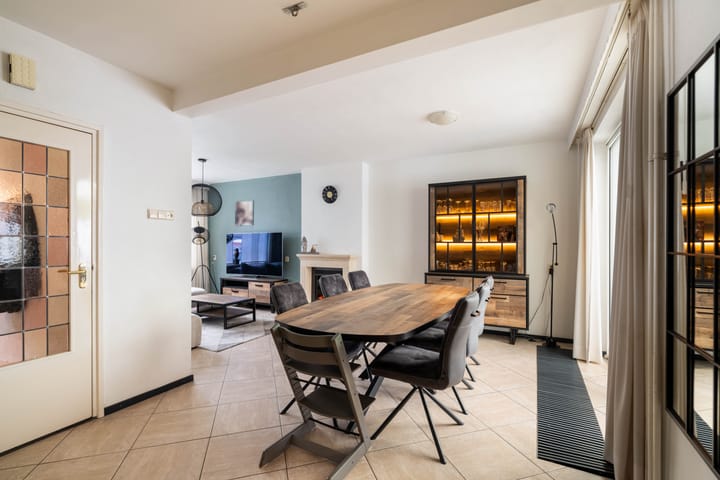 Foto 16 van Albertina Agnesstraat 8