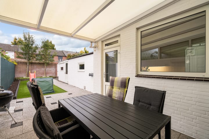 Foto 31 van Albertina Agnesstraat 8