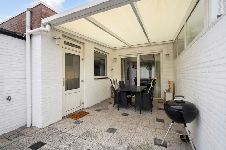 Foto 32 van Albertina Agnesstraat 8