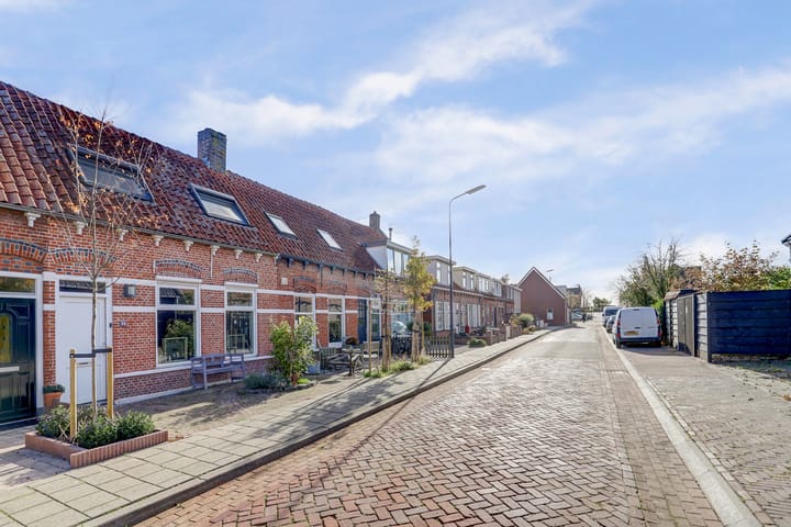 Photo 29 of Ooststraat 34