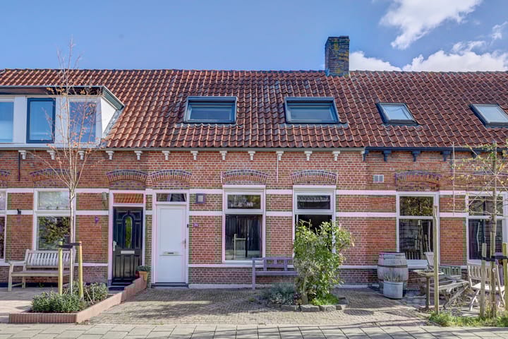 Photo 2 of Ooststraat 34