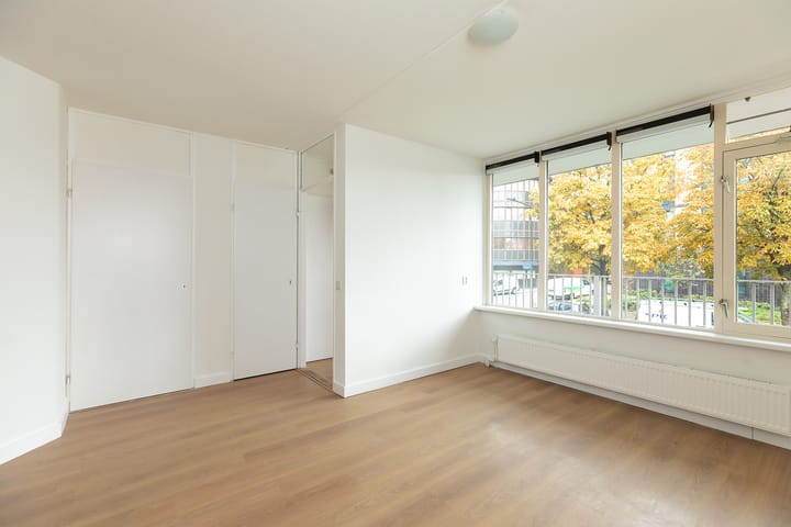 Photo 2 of Prins Bernhardstraat 84