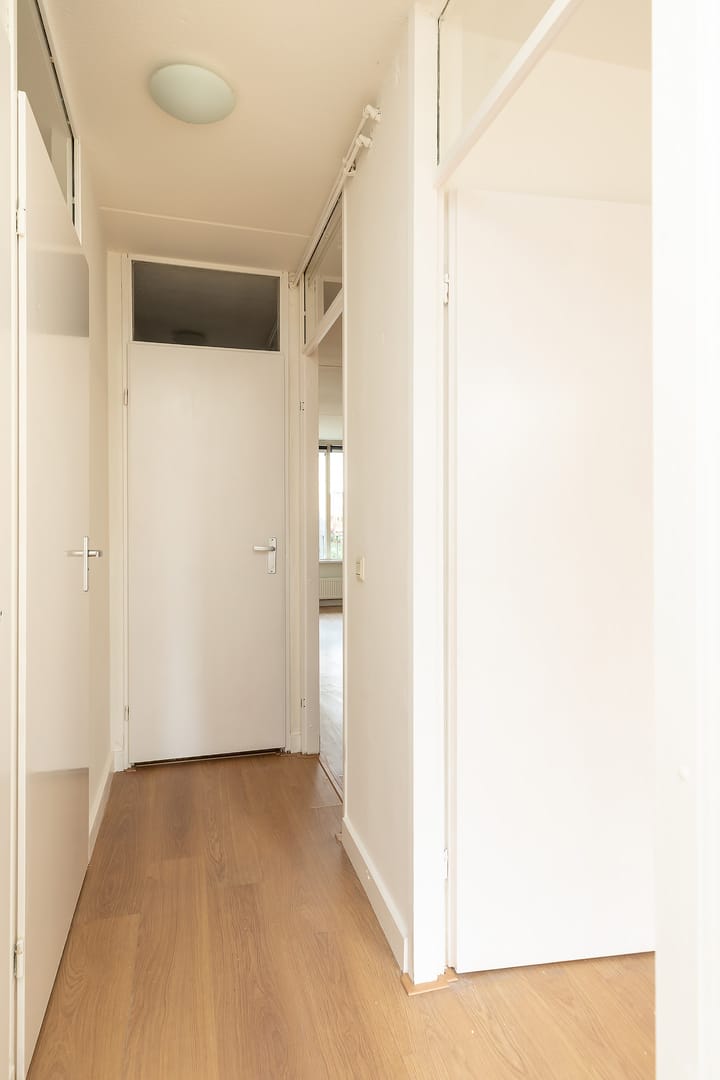 Photo 10 of Prins Bernhardstraat 84