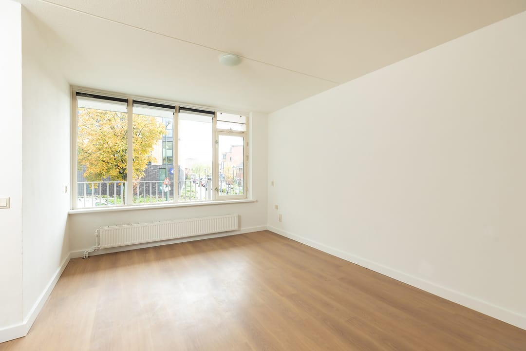 Photo 11 of Prins Bernhardstraat 84
