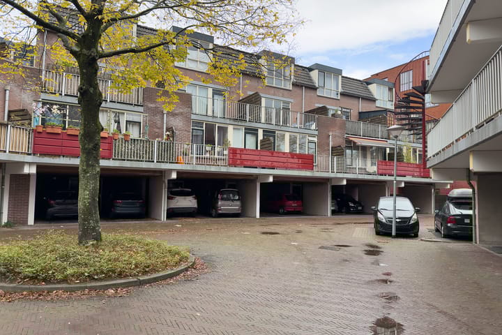 Photo 17 of Prins Bernhardstraat 84