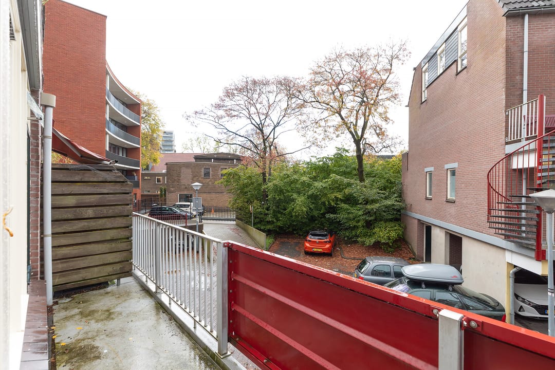 Photo 16 of Prins Bernhardstraat 84