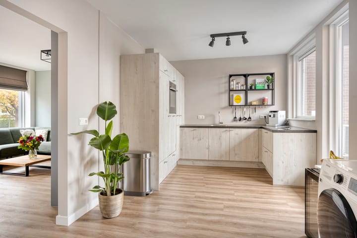 Photo 2 of Zaltbommelseweg 24