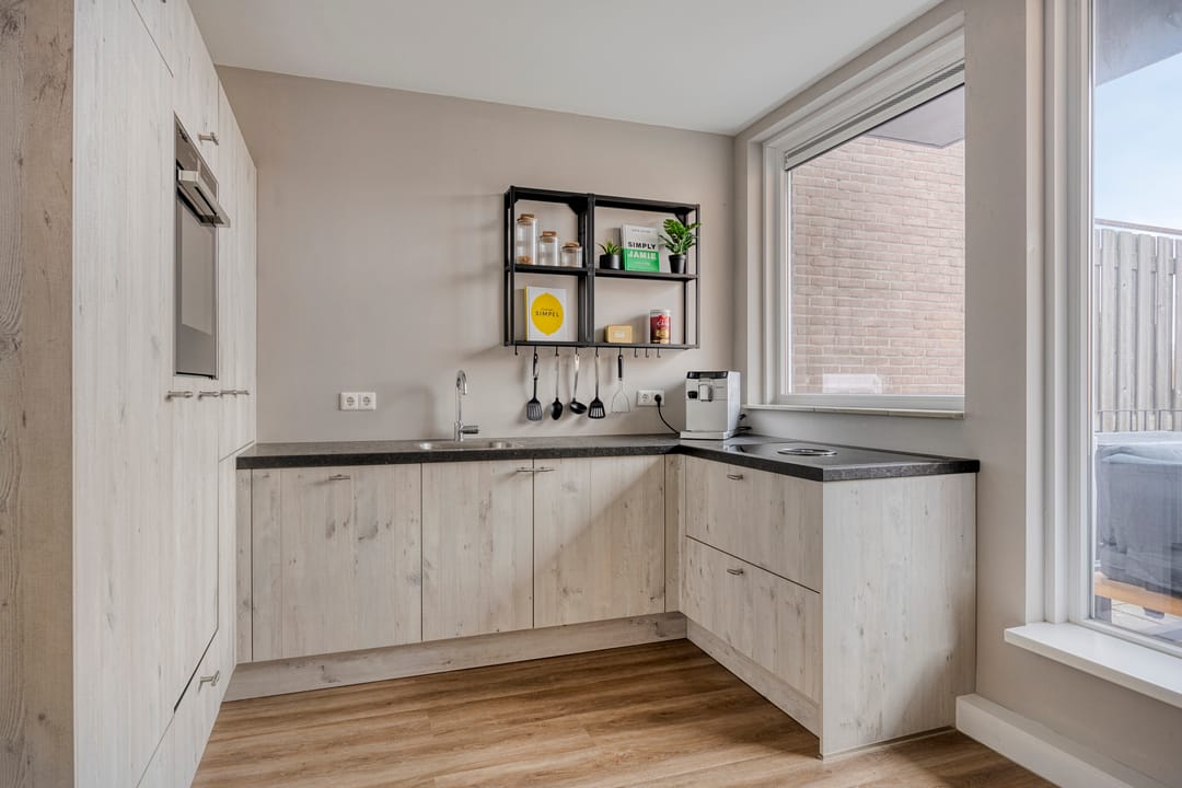 Photo 13 of Zaltbommelseweg 24