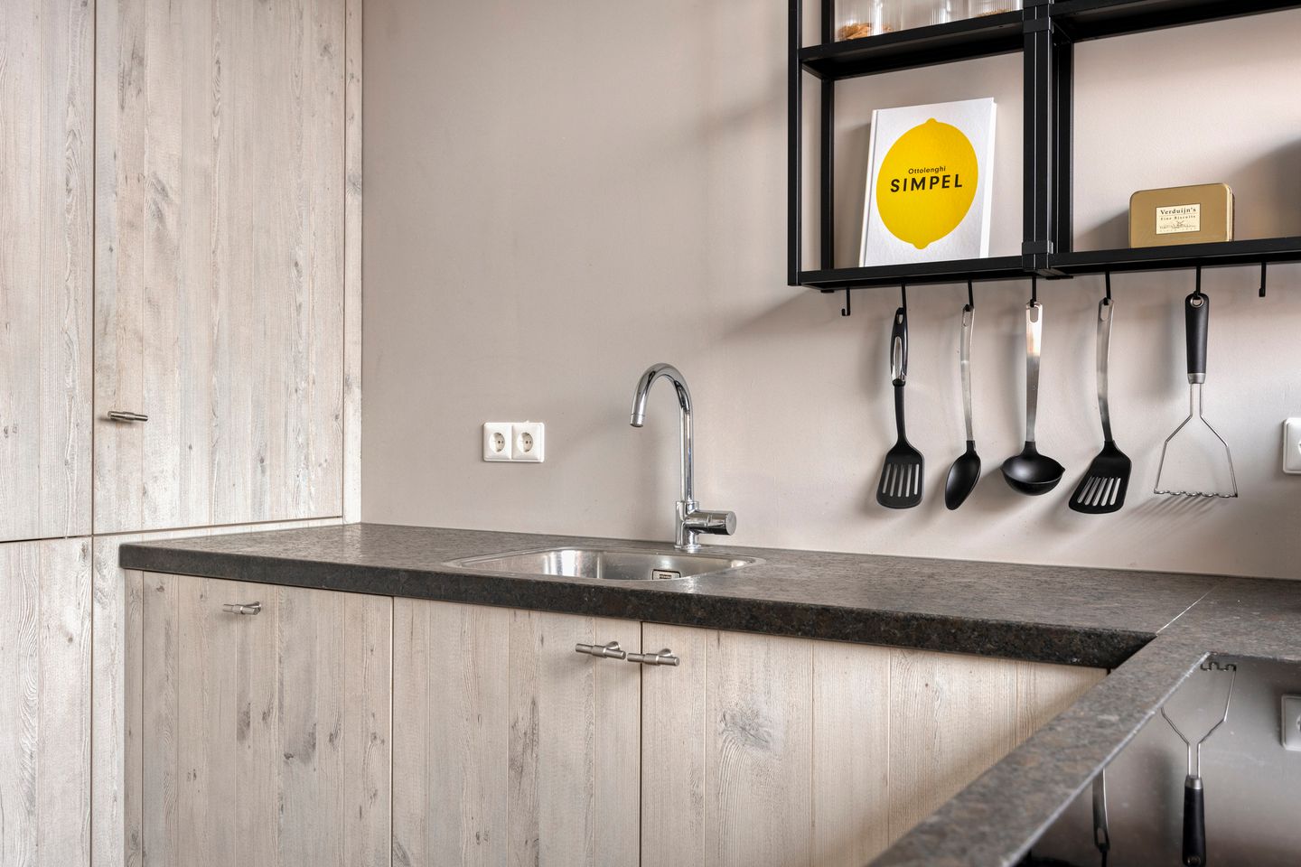 Photo 14 of Zaltbommelseweg 24