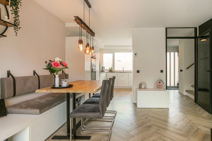 Photo 6 of Apollo 38