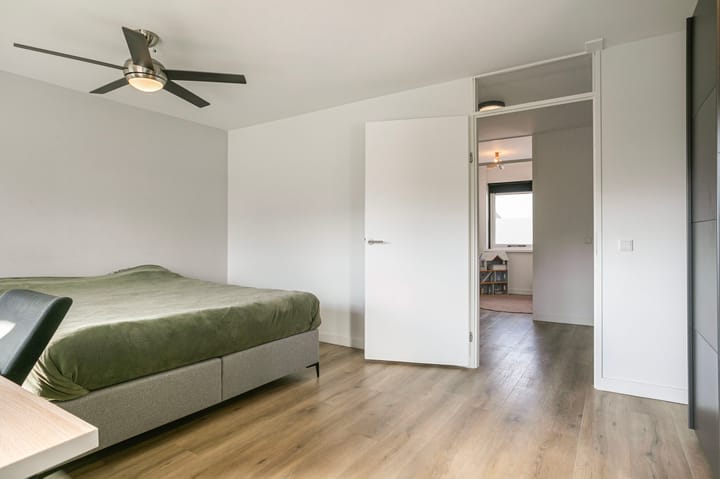 Photo 17 of Apollo 38