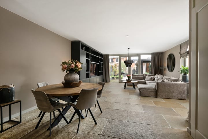 Photo 16 of Ellen Vogelstraat 23