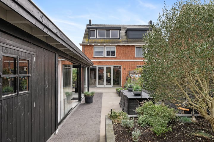 Photo 36 of Ellen Vogelstraat 23