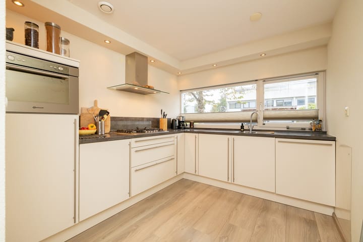 Photo 15 of Groenelaan 132