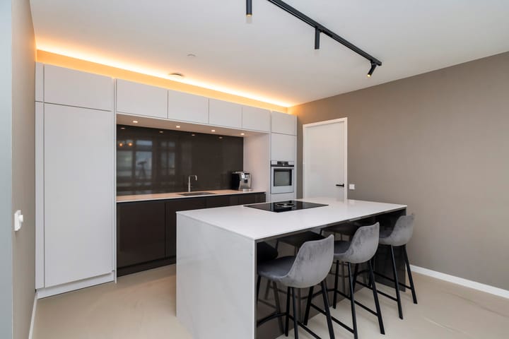 Foto 9 van Landverhuizersplein 110