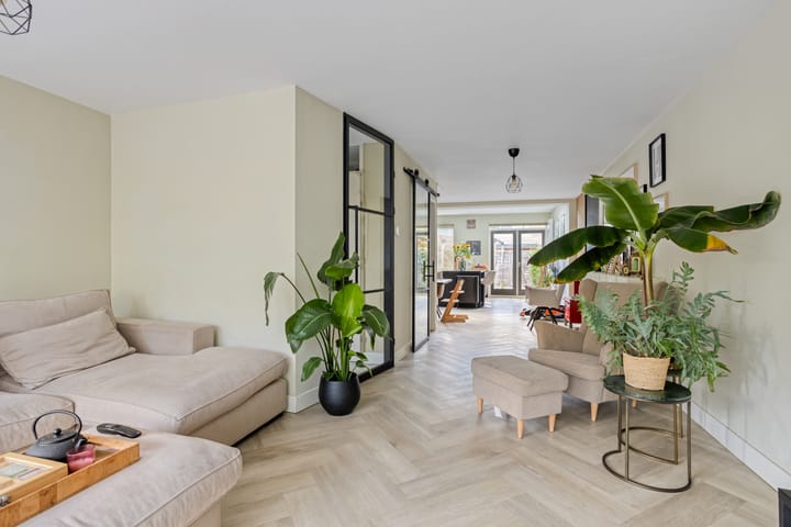 Photo 8 of Hertshoornvaren 24