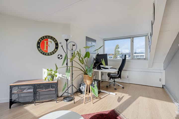 Photo 28 of Hertshoornvaren 24