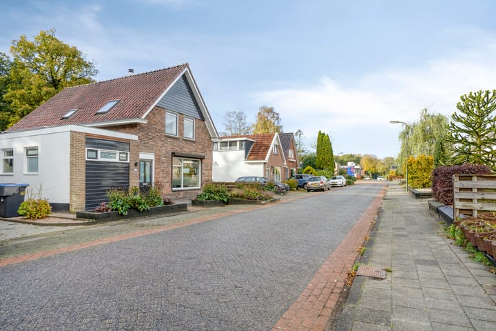 Photo 3 of Weemeweg 15