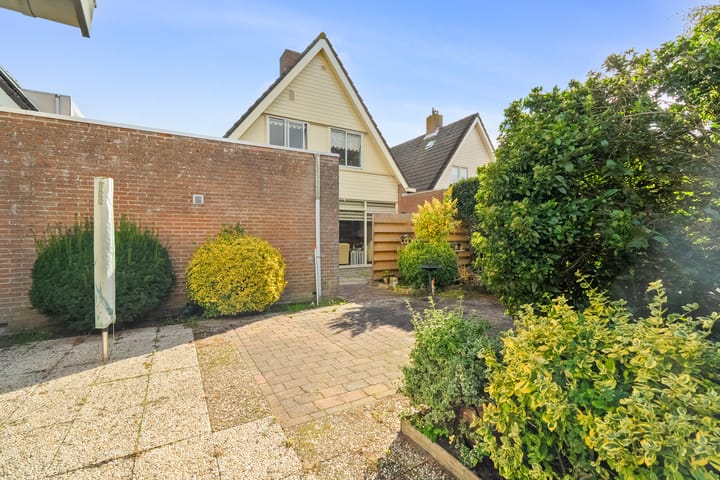 Photo 22 of P. Bergmanstraat 13